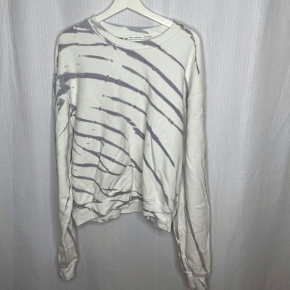 Good American Tops - Good American Boyfriend Lilac Tie Dye Sweatshirt